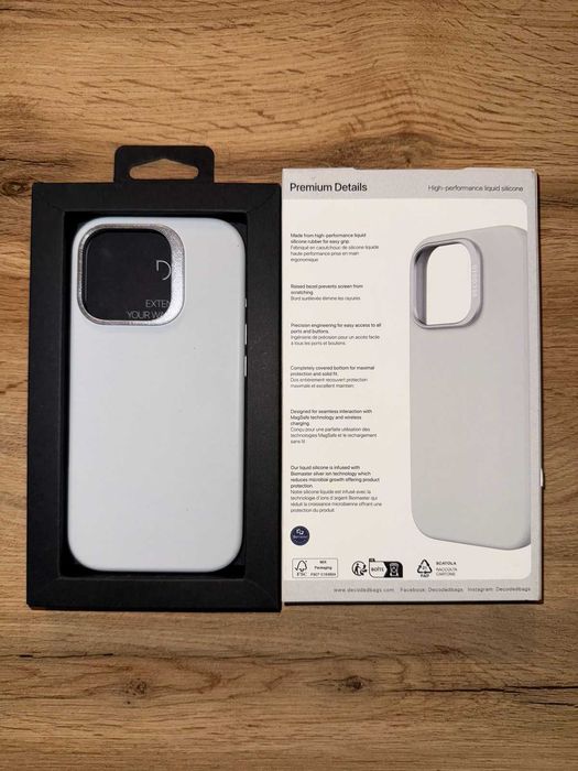 Vand husa piele Decoded iPhone 16 PRO noua