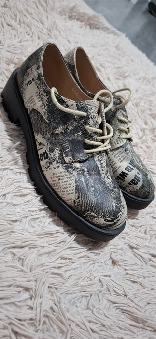 Vand adidasi /pantofi