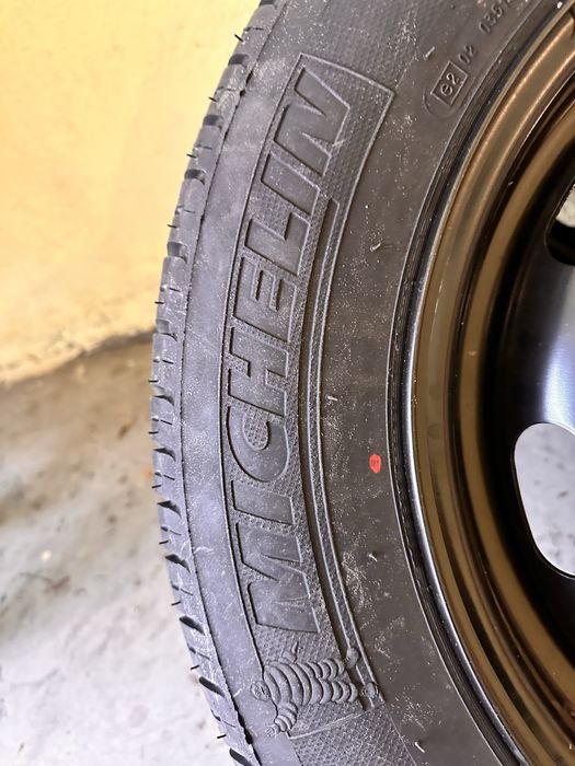 Нови гуми Michelin 195/65/15 с джанти резервни