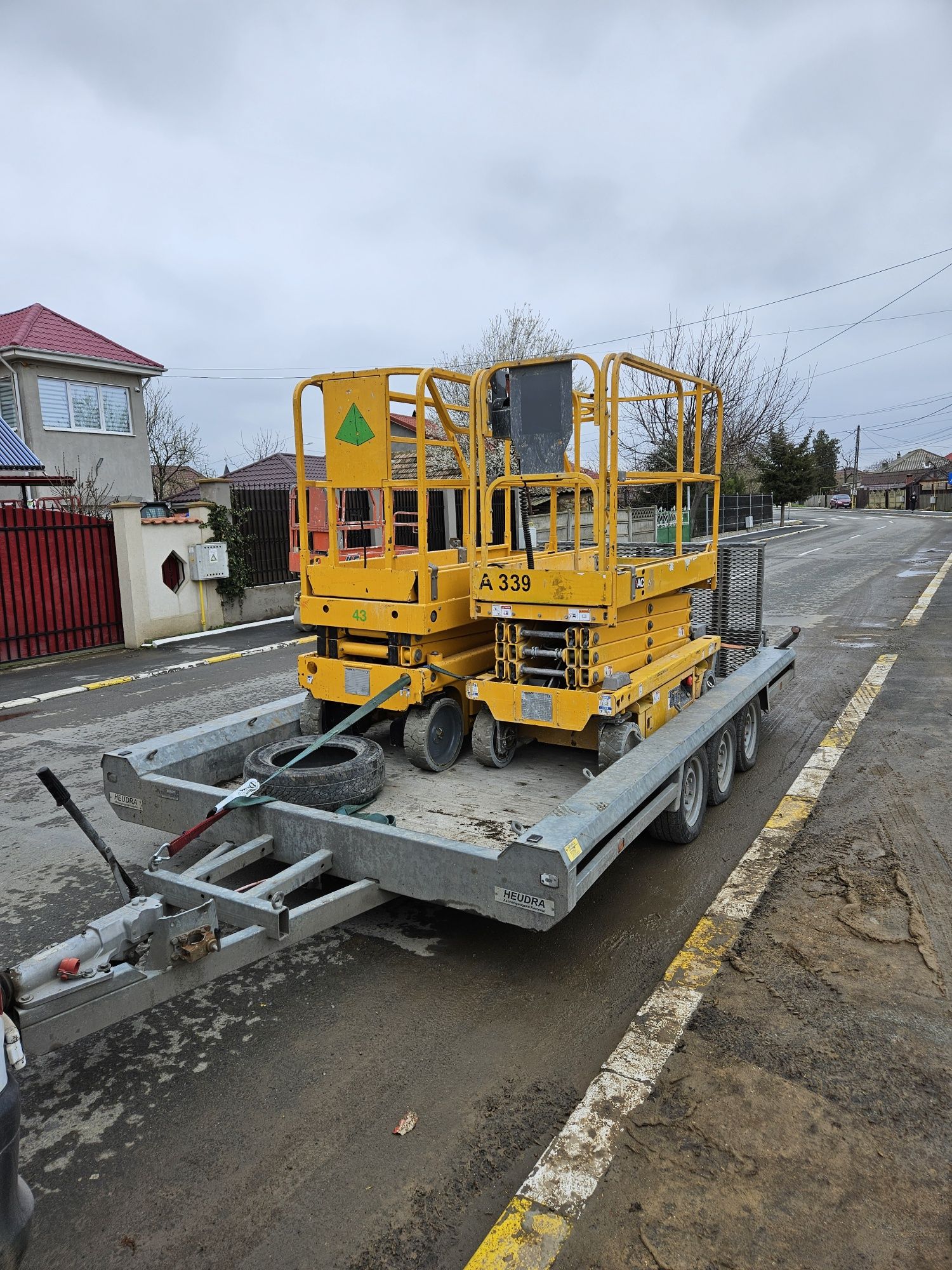 Inchiriere nacela nacele  foarfeca electrica genie lift electric