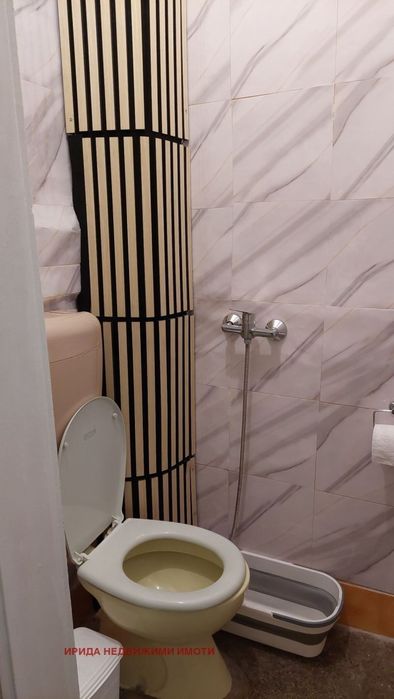 Тристаен апартамент до пл. Славейков