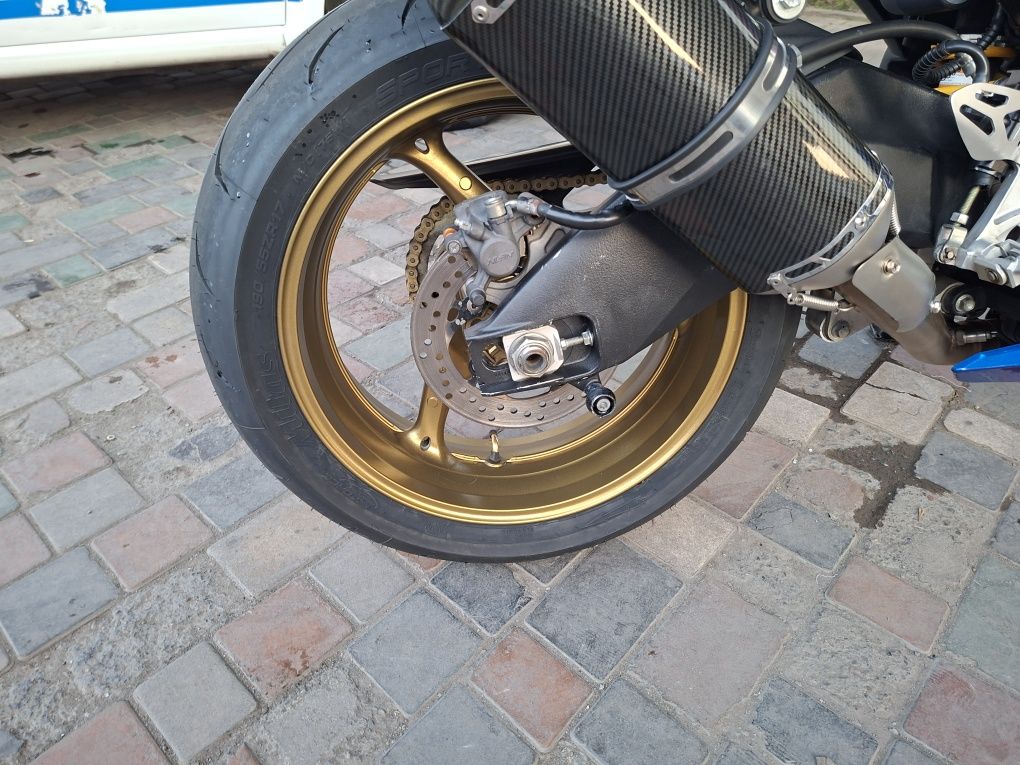 Suzuki GSX-R 1000 L1 sotiladi