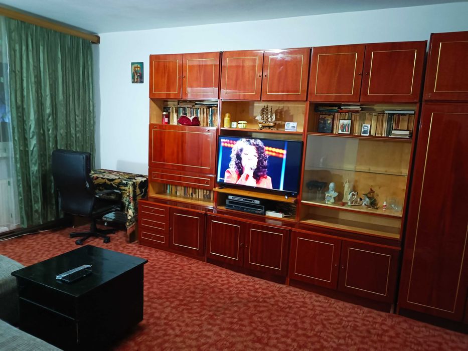 Vand apartament 3 camere, 2 bai, 70 mp