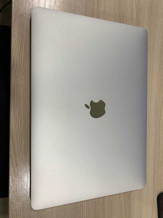 MacBook Pro 13" (2020)