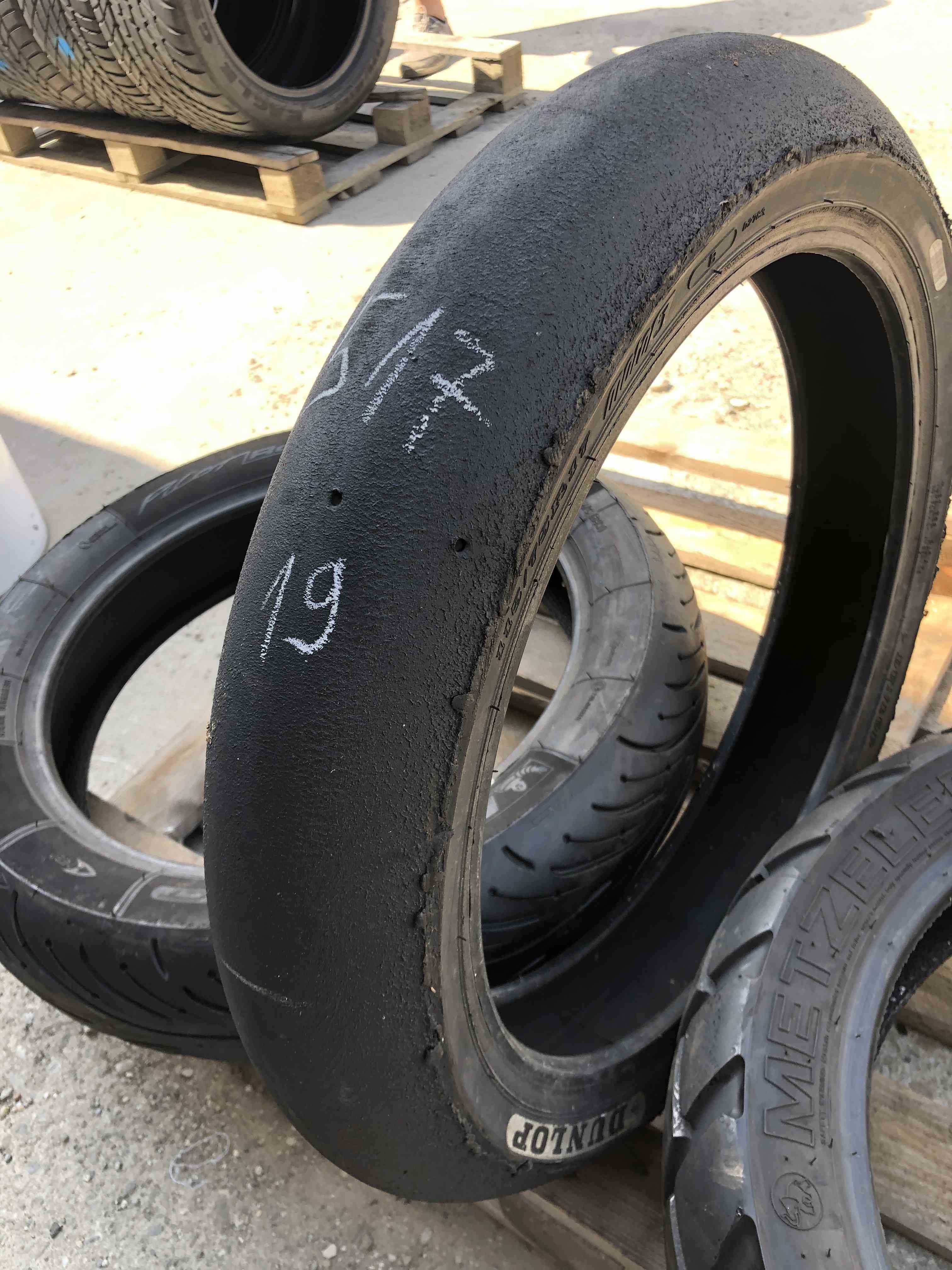 Anvelopa Vara 115/75 R17 DUNLOP Moto 3 - 517