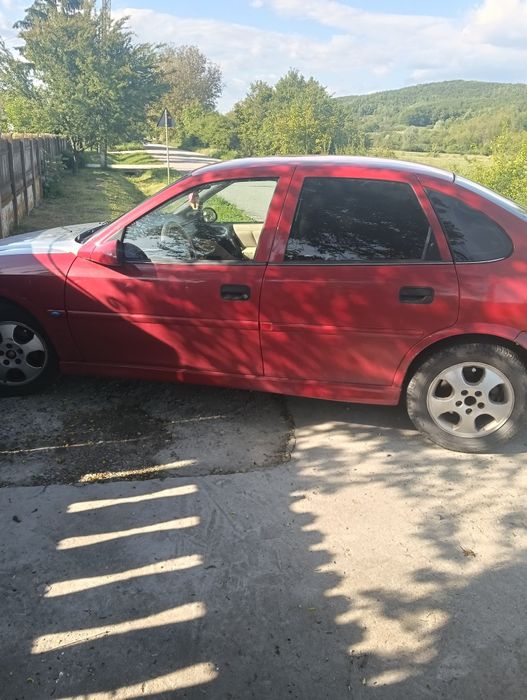 Vând schimb Opel Vectra b răspund la mesaje