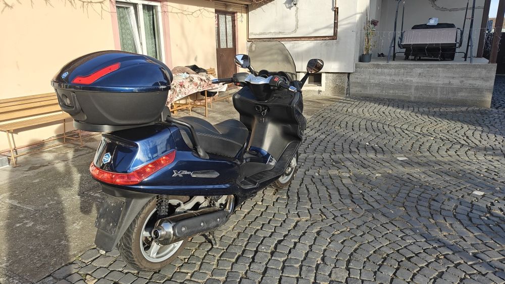 Piaggio X-Evo 400