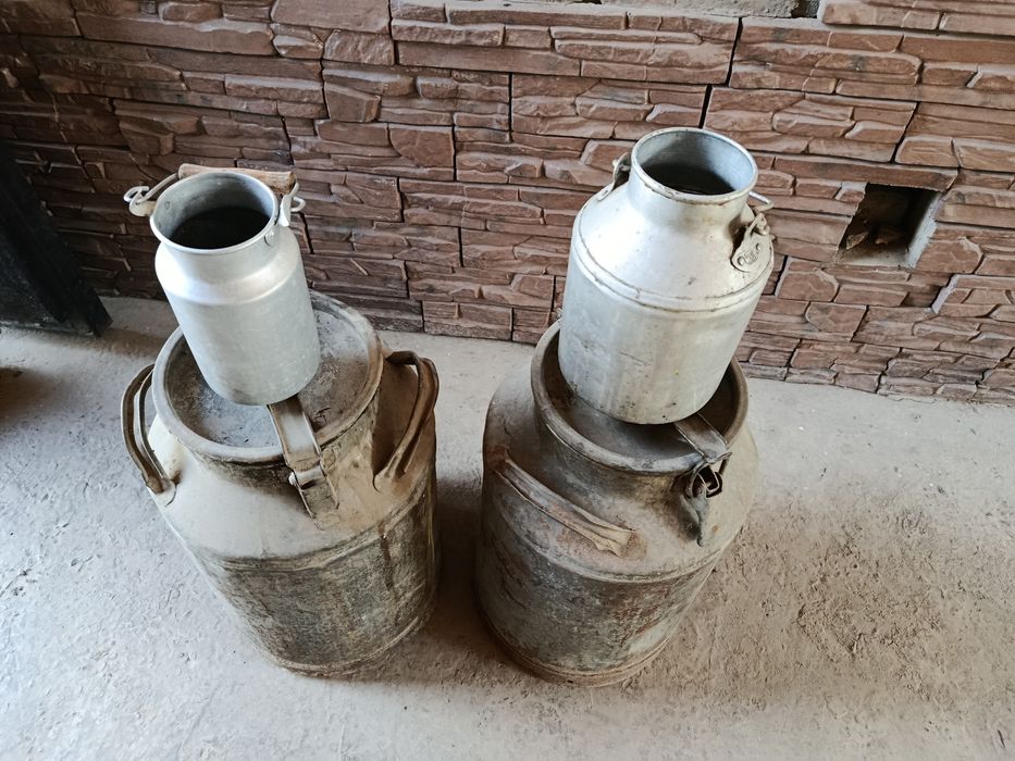 Старый бедон из металла