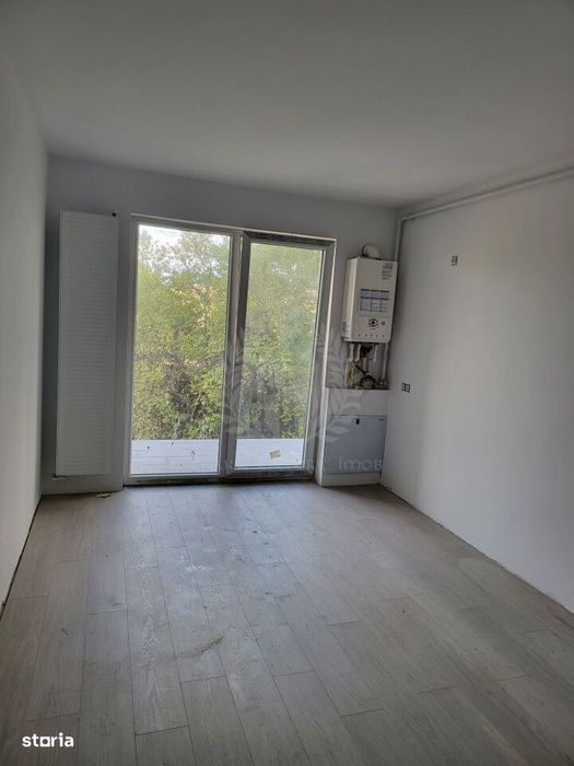 // 2 Camere// White Tower//