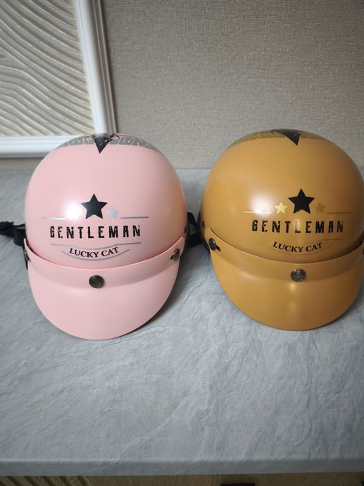 Шлем каска для скутера мопед самокат