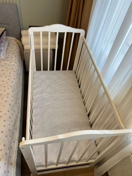 Кровать детская с матрасом для детей до 3 х лет