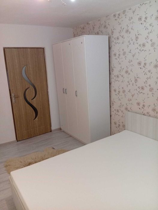 Închiriez in zona centrala