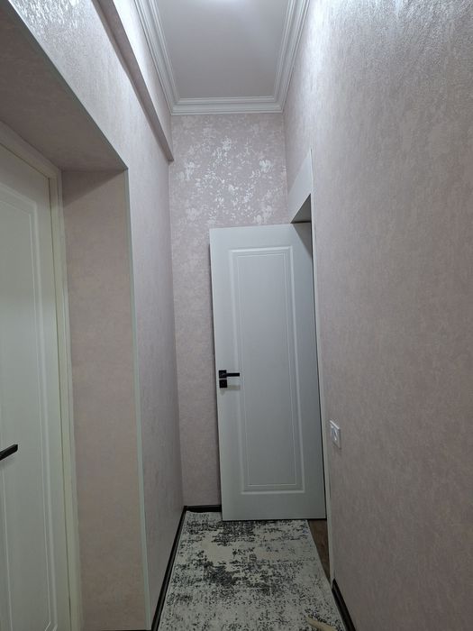 Прадаётсия навастройка квартира ровый не тарцавой балкон есть всё меби