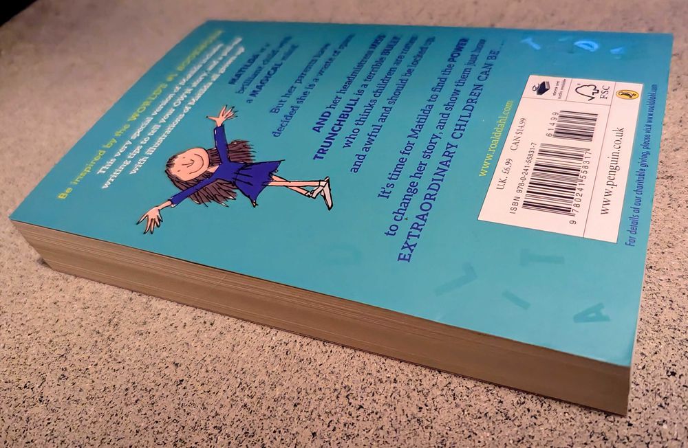 Продавам книгата "Matilda" на Roald Dahl – на английски език