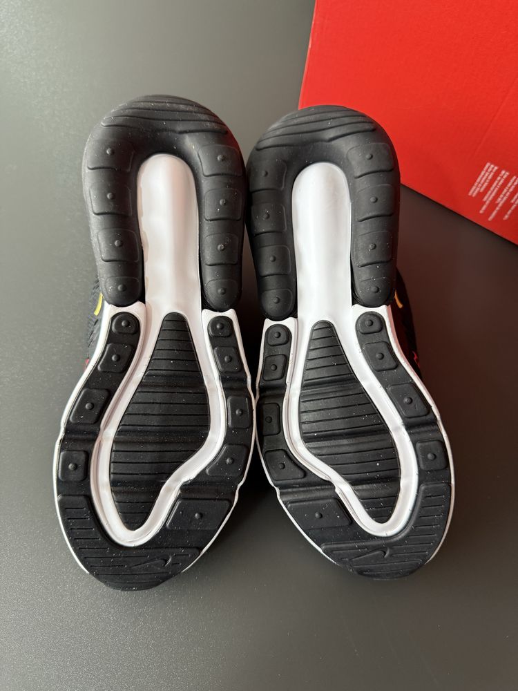 adidasi Originali Nike Air Max 270 noi ,marime 36