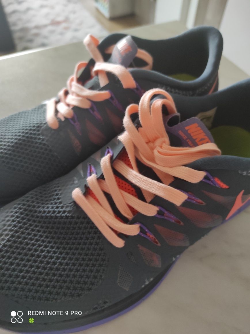 Маратонки " Nike" 40.5 - 26 см Цена 20лв