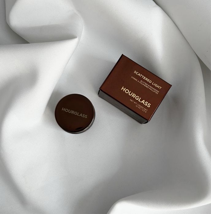 Fard de pleoape Hourglass Scattered Light nou