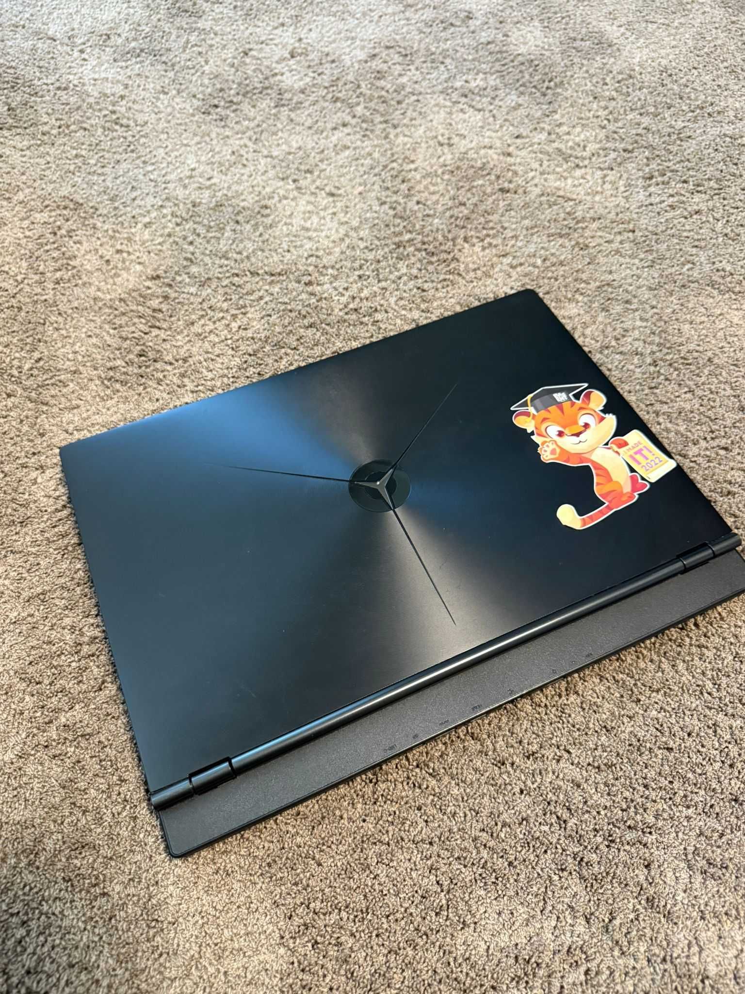 Vand Lenovo y7000 - i5 9300H ,GTX 1660Ti 6gb, 16GB, SSD 512GB, HDD 1TB