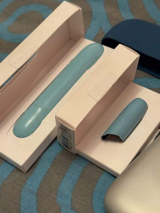 Vand Iqos + accesoriile din poze