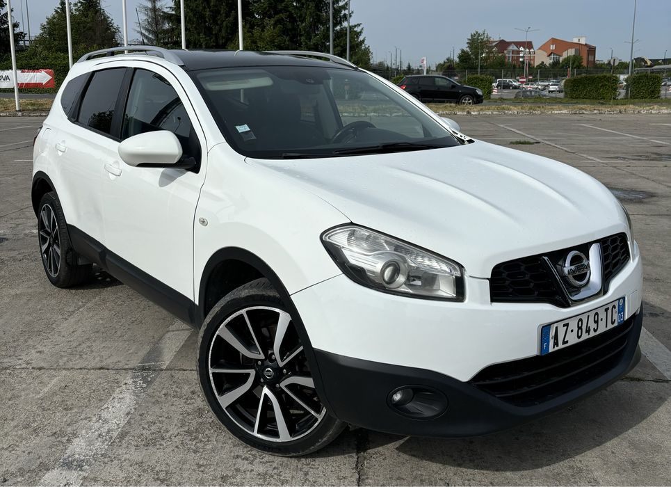 Nissan Qashqai 4X4 +2 7 Locuri 2.0 dCi Panoramic Navigatie 4x4 150 CP