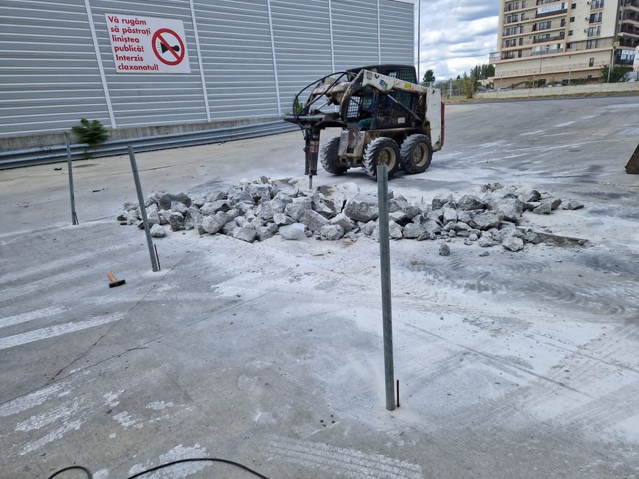 Nisip Pietris balast Moloz bobcat taiere beton subtraversari orizontal