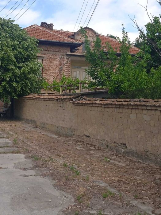 Продавам къща с.Кочово,обл.Шумен