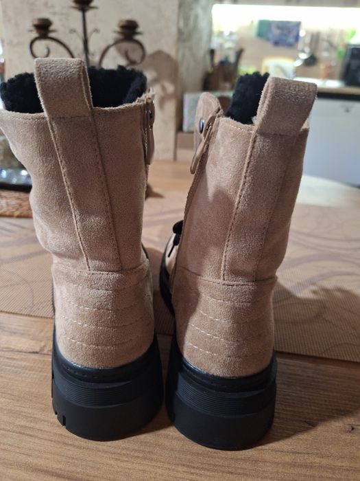 Дамски  боти от естествен вилур