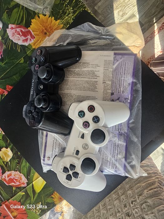 PlayStation 3 Slim – 500 GB | 2 контролера | С кутия