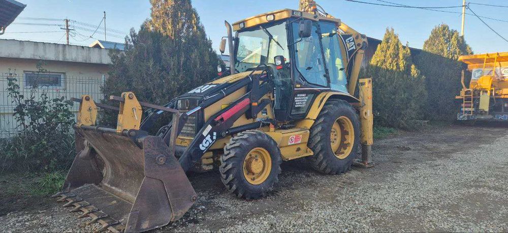 Buldoexcavator de inchiriat