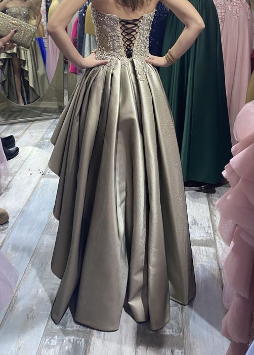 Бална рокля.