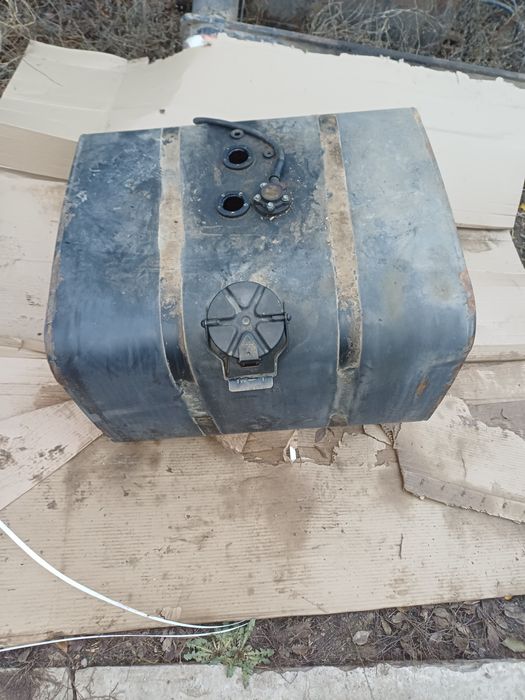 Топливный бак 200 литров
