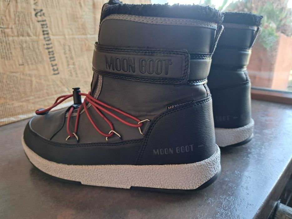 дамски ботуши,зимни обувки,боти,апрески,Moon Boot номер37