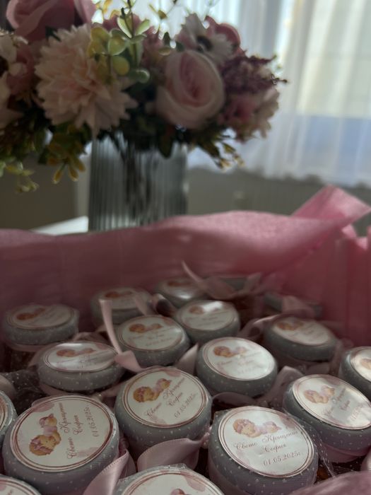 Изработване на покани, етикети за шишета и др.