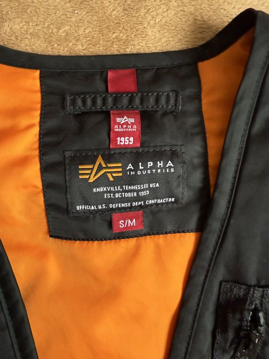 Елек Alpha Industries