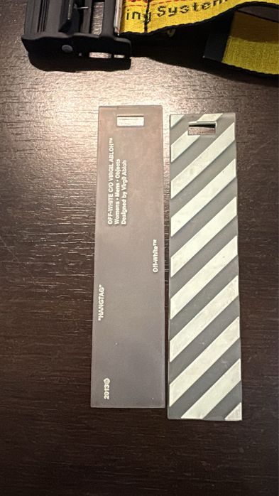 Curea Off white Short Belt