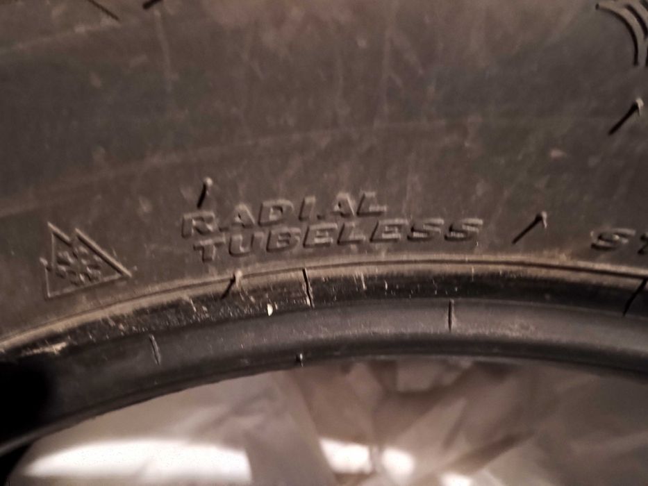 4 бр. Зимни гуми Hankook 215/60 17