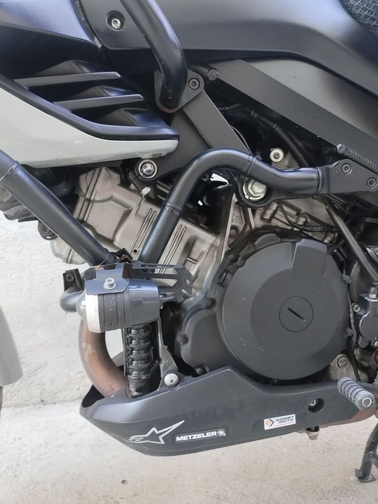 Sucking V-strom.