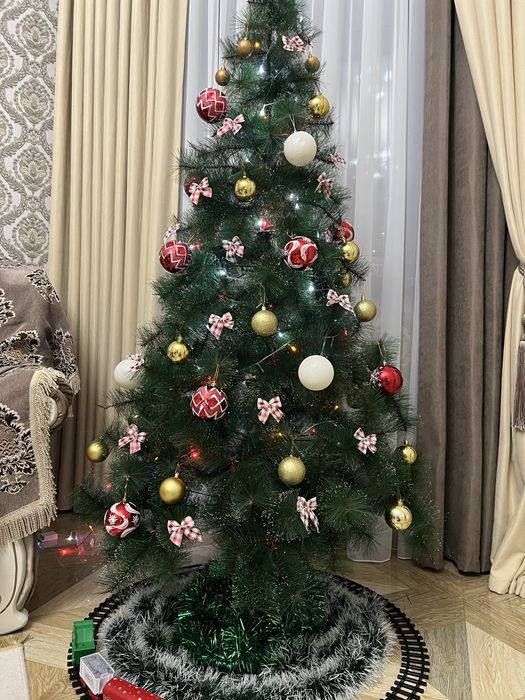 Продам елку высота 1.60