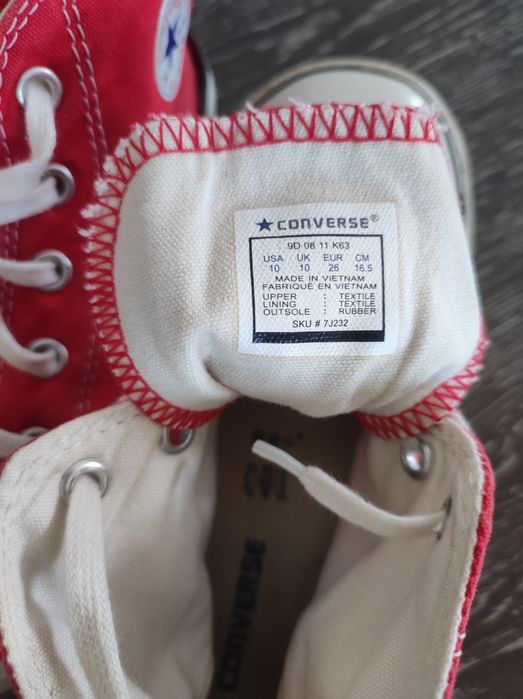 Converse roșii 26