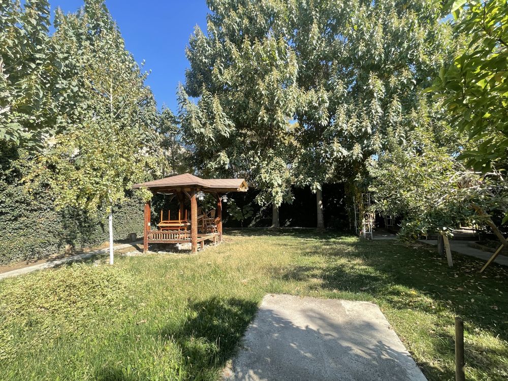 Продажа базы 61 сотка г Чирчик в собственности есть ветка