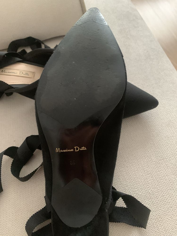 Pantofi Massimo Dutti decupati la spate