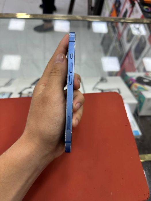 iPhone 13.128gb...