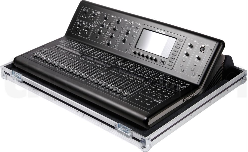 Vand Mixer Midas M32 cu case Thomann