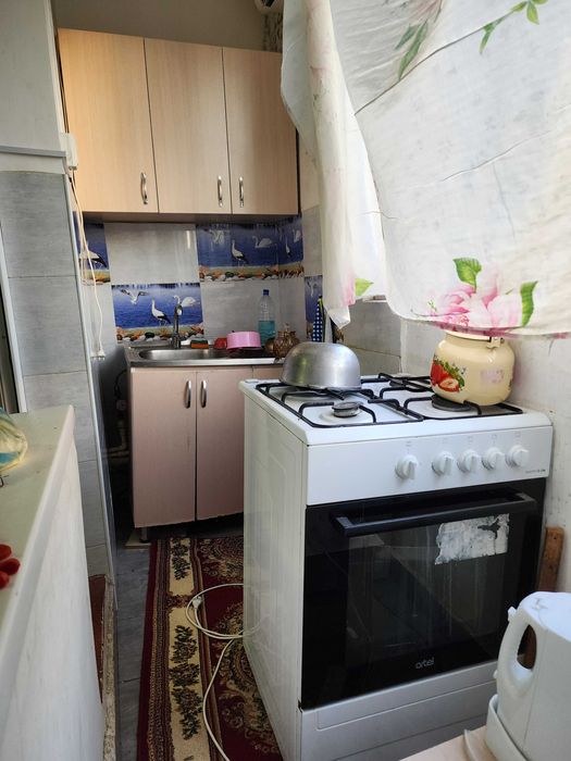 Срочно! Юнусабад, 2 кв., дом 25, квартира.111, 3 этаж., 1-комн.