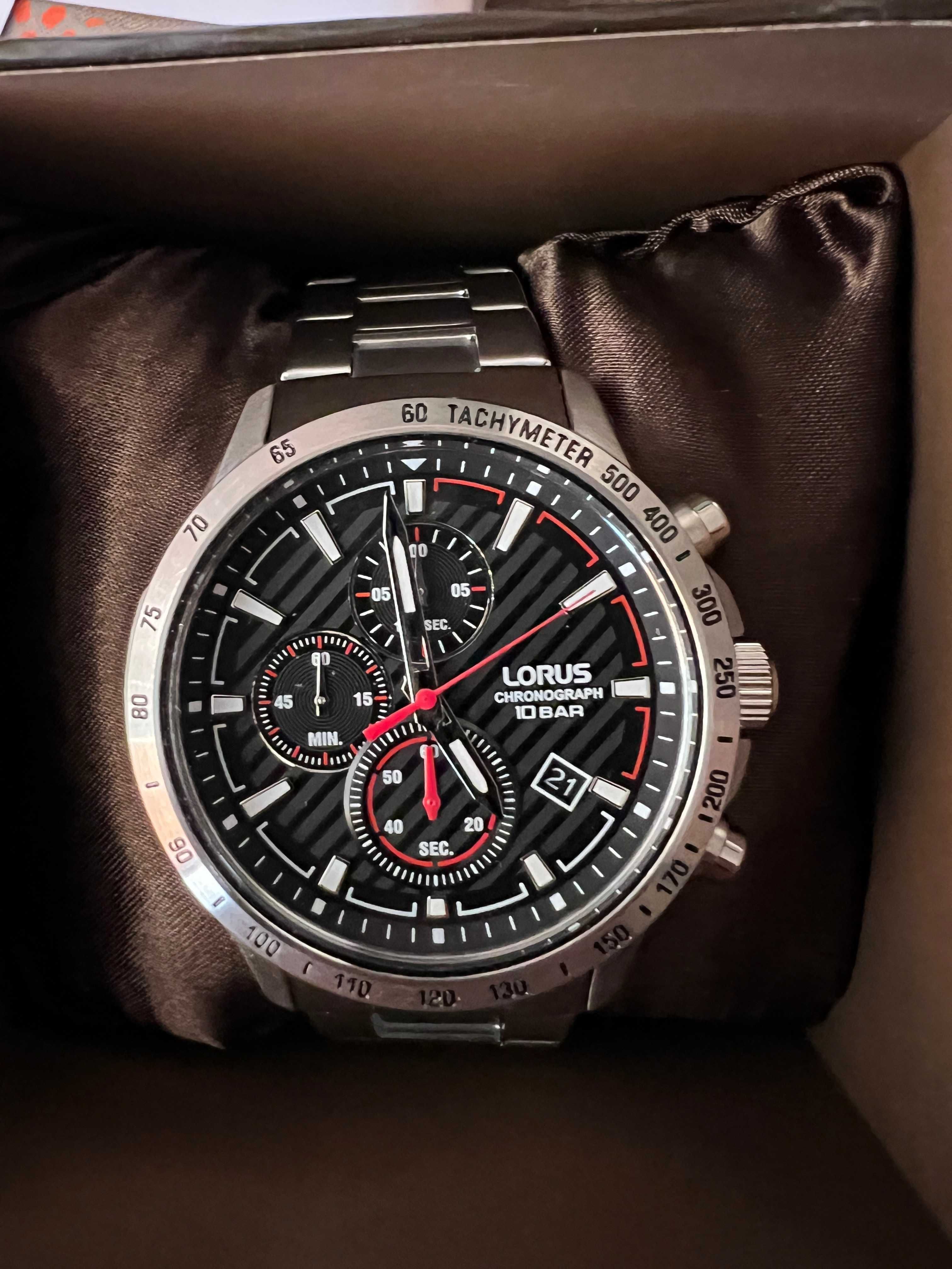 Продавам НОВ Часовник Lorus RM391HX9 с гаранция към TIMELAND