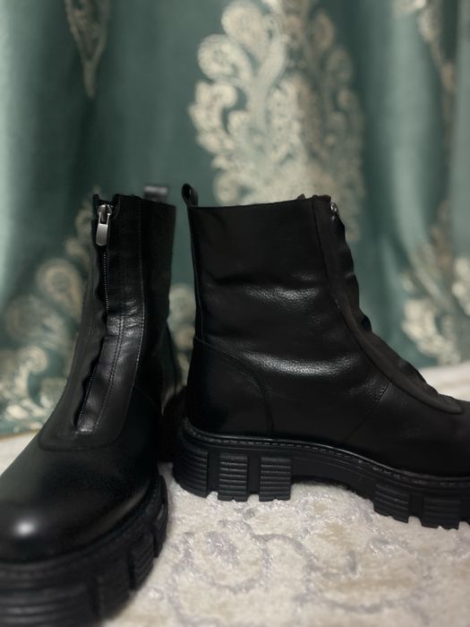 Продаю кожанную зимнюю обувь