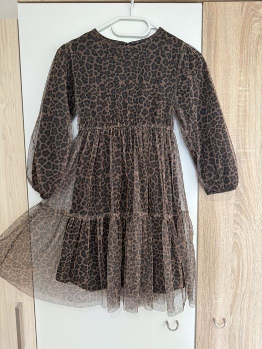 Детска рокля в размер 8год