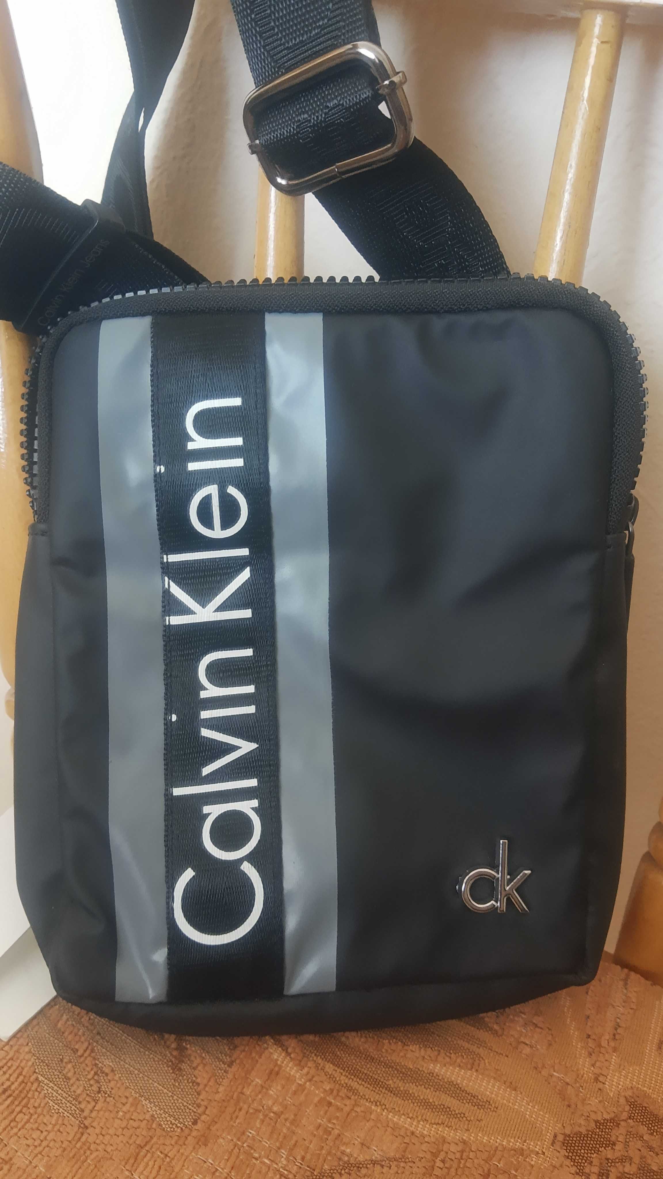 Мъжка чантичка Calvin Klein