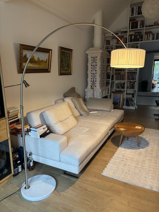 Lampadar din metal cu marmura