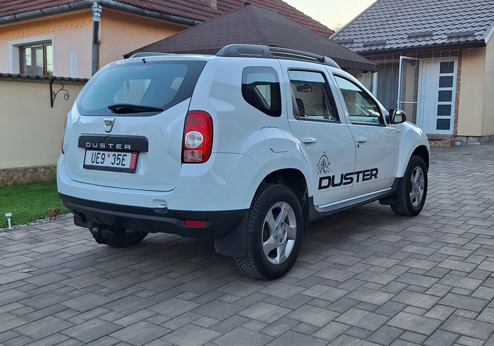 Dacia Duster 4x2 / 1.6 Benzina / Cârlig remorcare/Aer condiționat